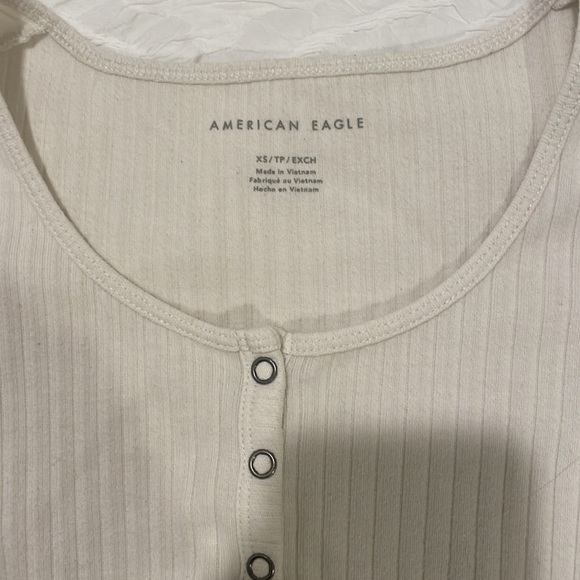 White tee - Picture 3 of 4